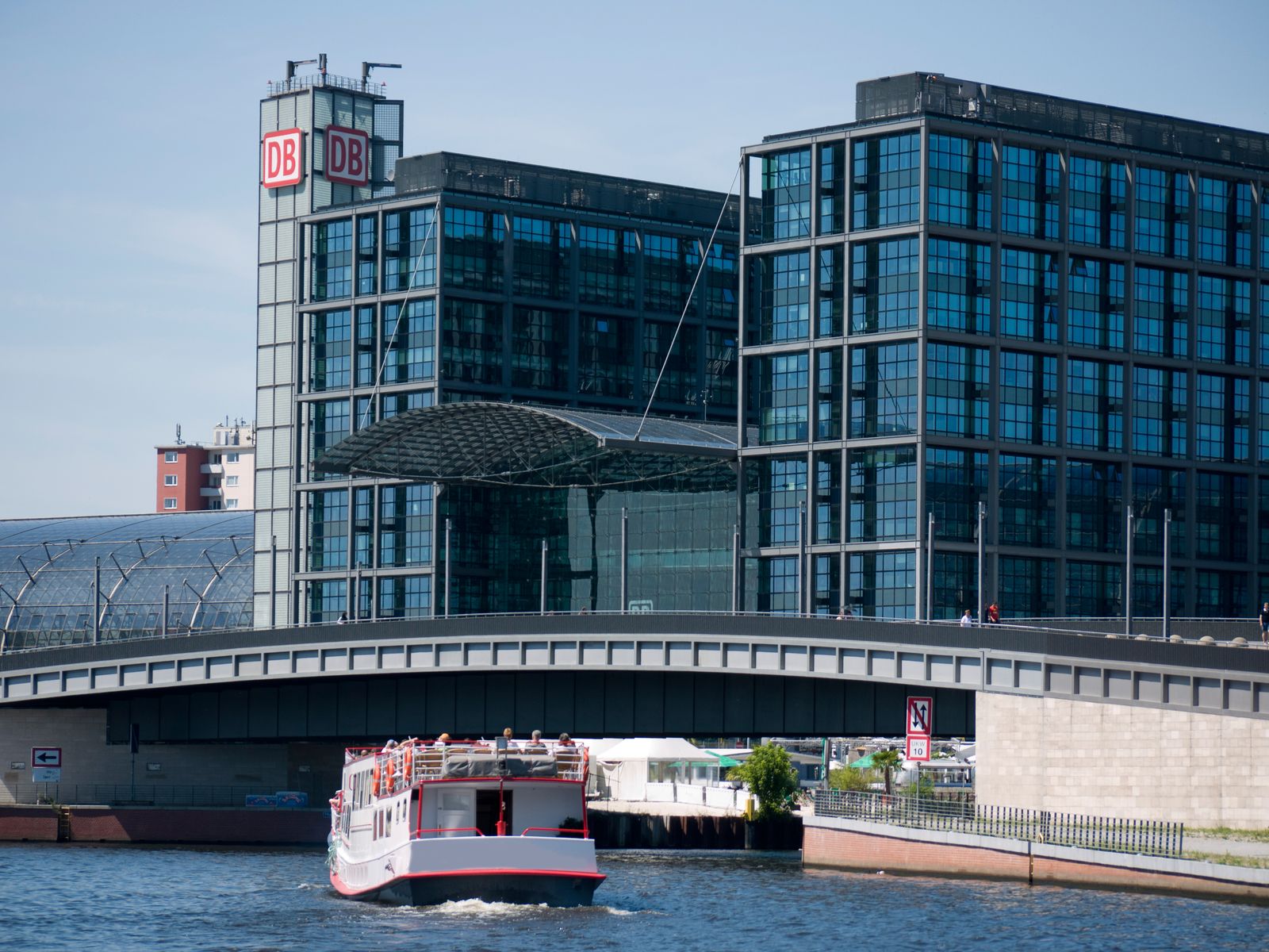 Berlin-Blick auf Hauptbahnhof